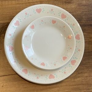 Vintage Forever Yours Corelle by Corning Dessert Plates Set of Four 6.75" Hearts